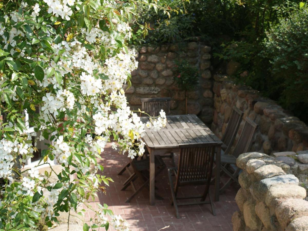 Cosy Apartment In Semlow Germany With Garden Extérieur photo